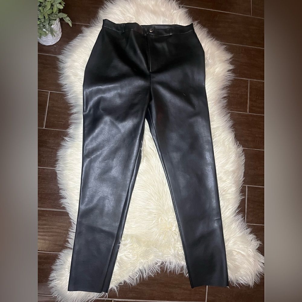 Pretty Little Thing black faux leather straight legged trousers Sz 10